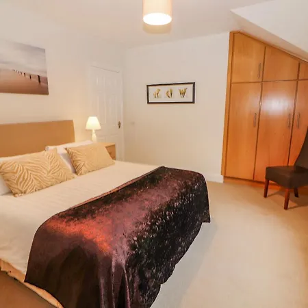 בית נופש No 4 Lansdowne Village