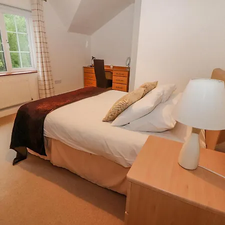 בית נופש No 4 Lansdowne Village קנמארה