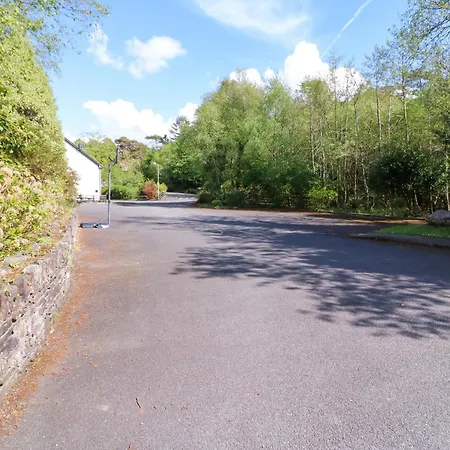 No 4 Lansdowne Village *
