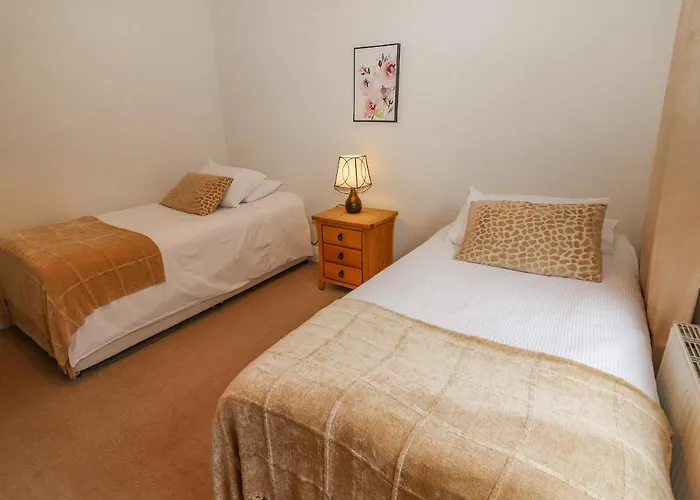 No 4 Lansdowne Village * Kenmare